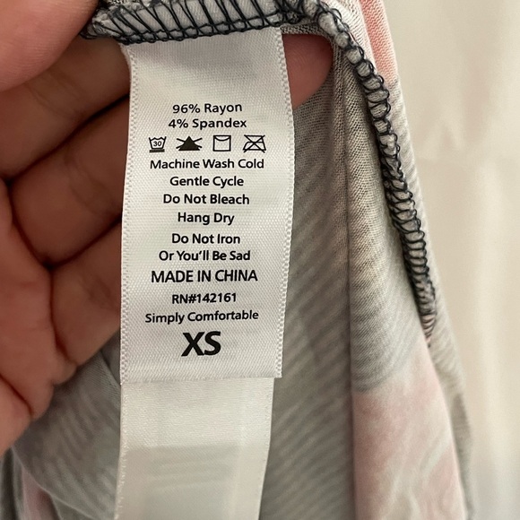 Lularoe/Macy V-Neck Maxi Dress​​​​​​​​​​ - Picture 9 of 11